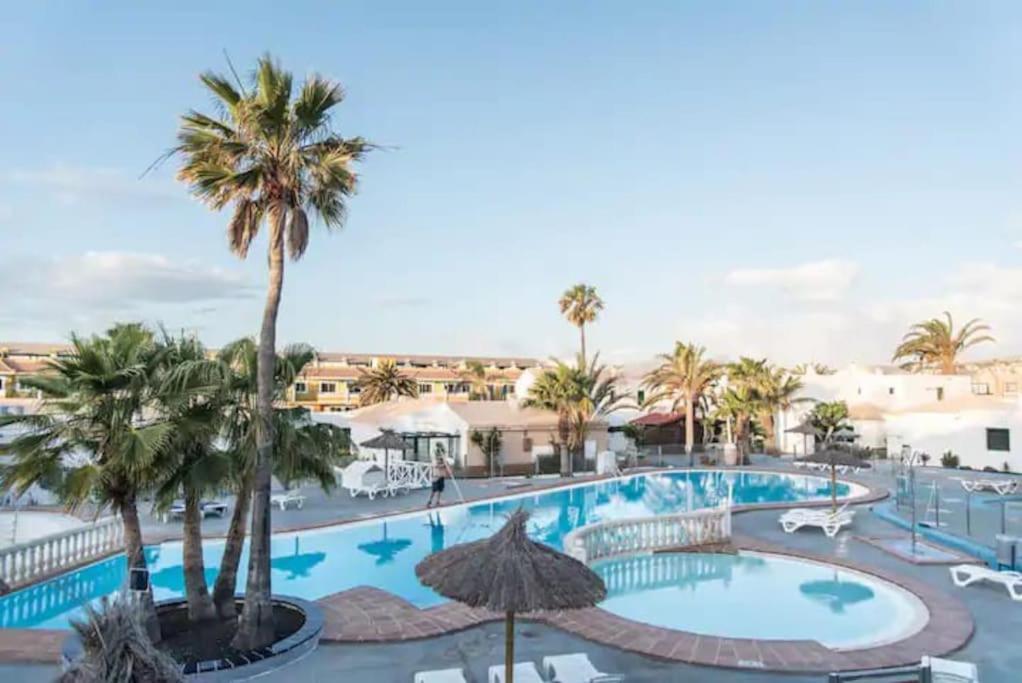 Lovely Apartment Near The Beach With Pool & Wifi Caleta De Fuste Exterior photo