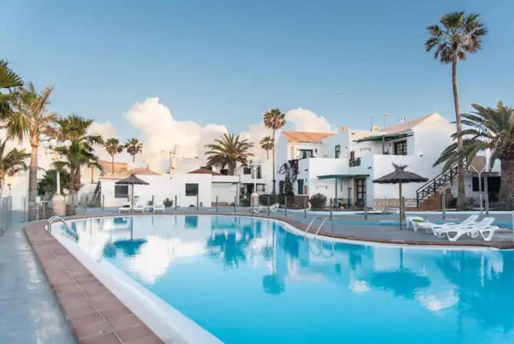 Lovely Apartment Near The Beach With Pool & Wifi Caleta De Fuste Exterior photo